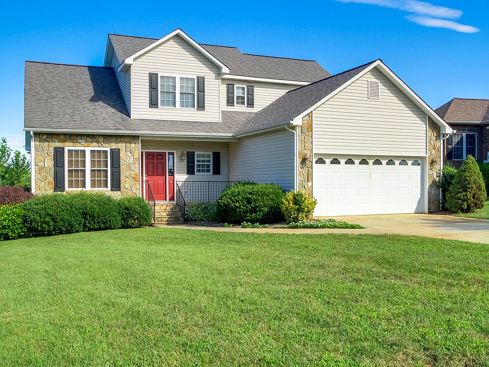 1st image of 135 Players Park Cir
