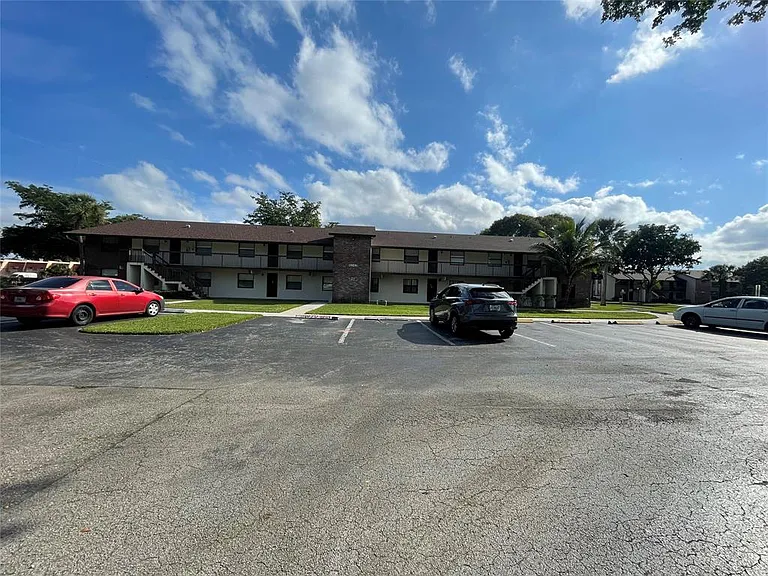 6040 Shakerwood Cir #205 — Photo 25
