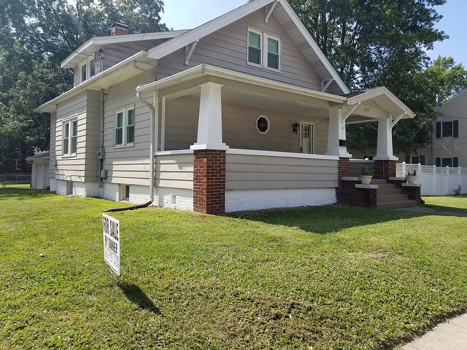 1st image of 203 N Jefferson St