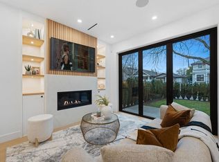 2846 W 12th Ave #1, Vancouver, BC V6K2P9