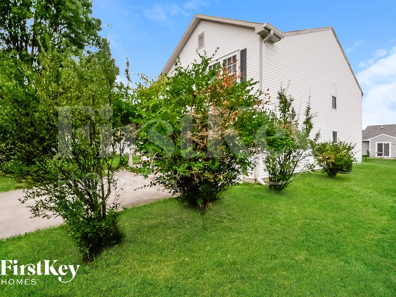 4 bed, 2.0 bath, 2621 sqft, $2,365 — Photo 3