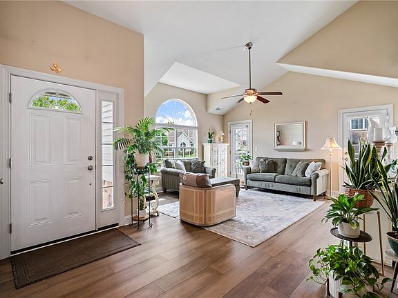 4th image of 357 Saddlebrook Rd