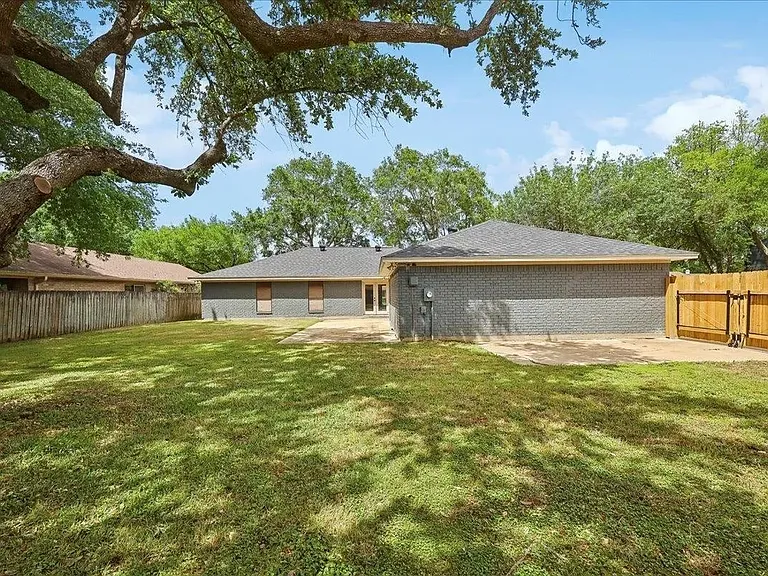 5925 Woodway Dr — Photo 22