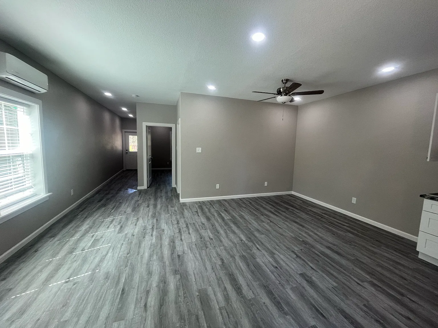 1 bed, 800 sqft, $1,350 — Photo 2