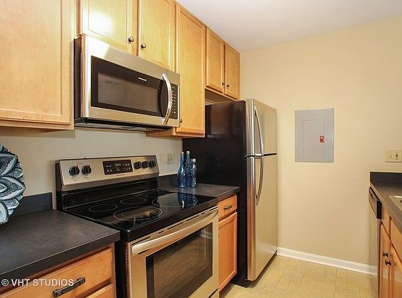 4th image of 208 Glengarry Dr APT 102
