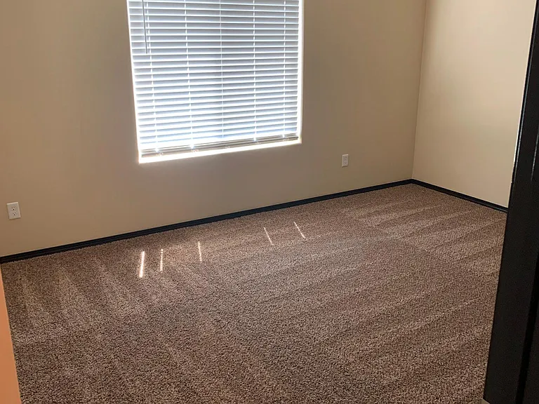 2310 W Jay St — Photo 14