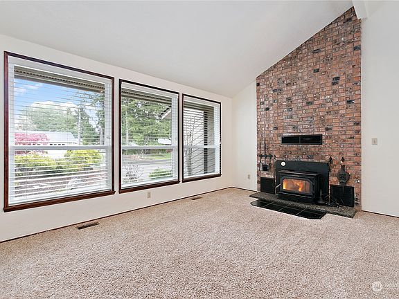 4th image of 171 E Westwood Drive