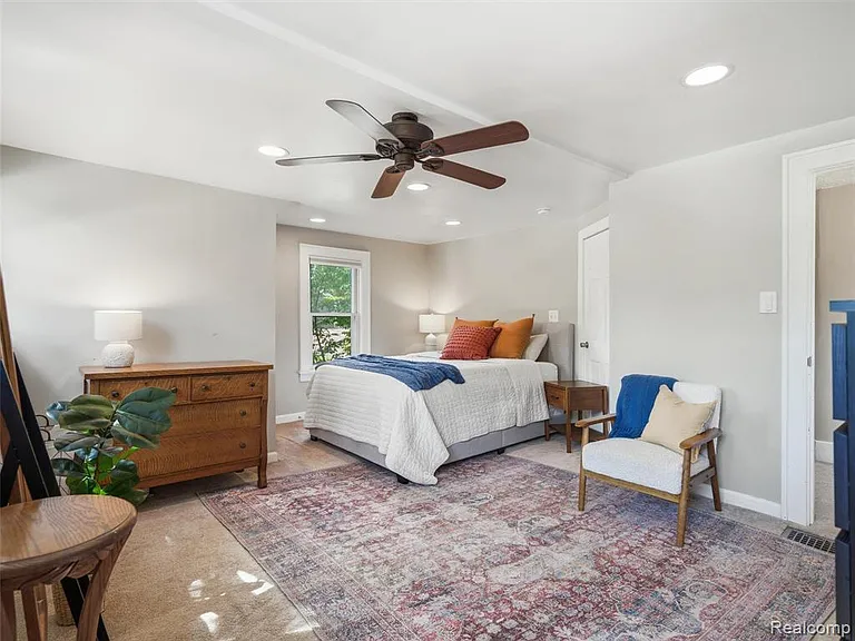 626 Kayser Ave — Photo 22