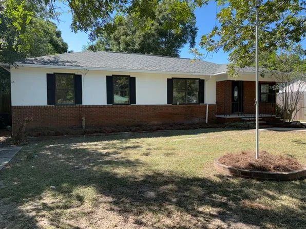 215 Chicago Ave, Valparaiso, FL 32580