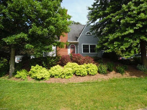2nd image of 420 Muskingum Dr