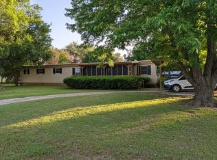 1709 E Apache Trl, Granbury, TX 76048