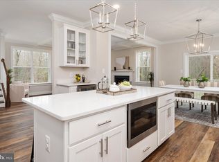 1261 Pekin Rd, Pasadena, MD 21122