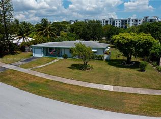 9501 SW 181st Ter, Palmetto Bay, FL 33157