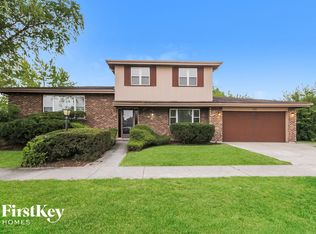 1131 E 192nd St, Glenwood, IL 60425
