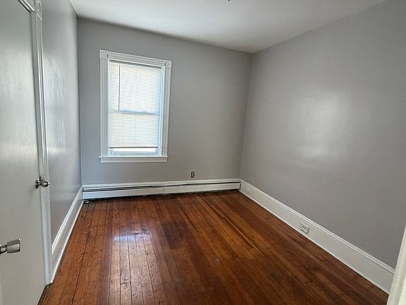 4th image of 1097 Pontiac Ave Floor 2