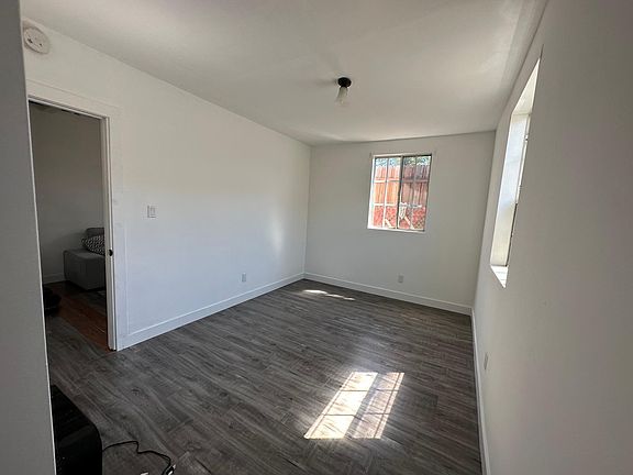 5th image of 2307 S Bronson Ave
