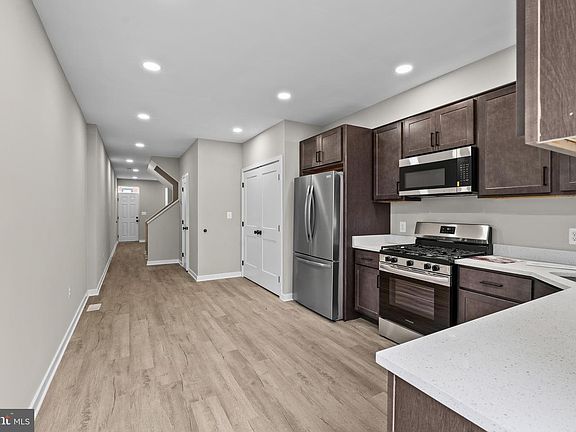 4th image of 2715 Boone St