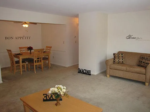 1613 Robbins Ave — Photo 8