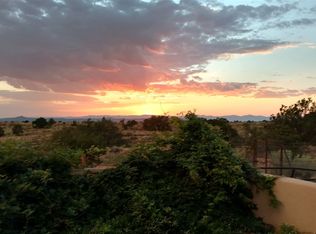 19 Fido Ln, Santa Fe, NM 87508