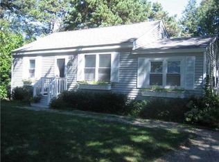 26 Baxter St, Charlestown, RI 02813