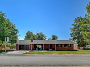 3765 Berkeley St, Logandale, NV 89021