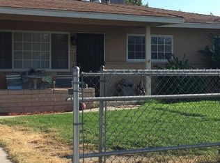 941 E Lucerne Dr, Hemet, CA 92543