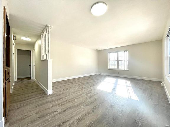 3rd image of 1717 Saint Andrews Dr #2