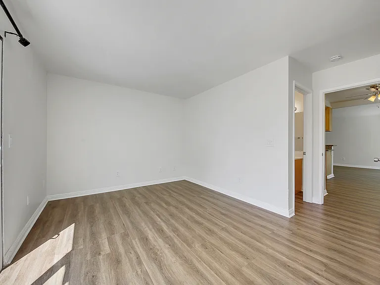 Photo of similar but older unit, this new unit will not disappoint!