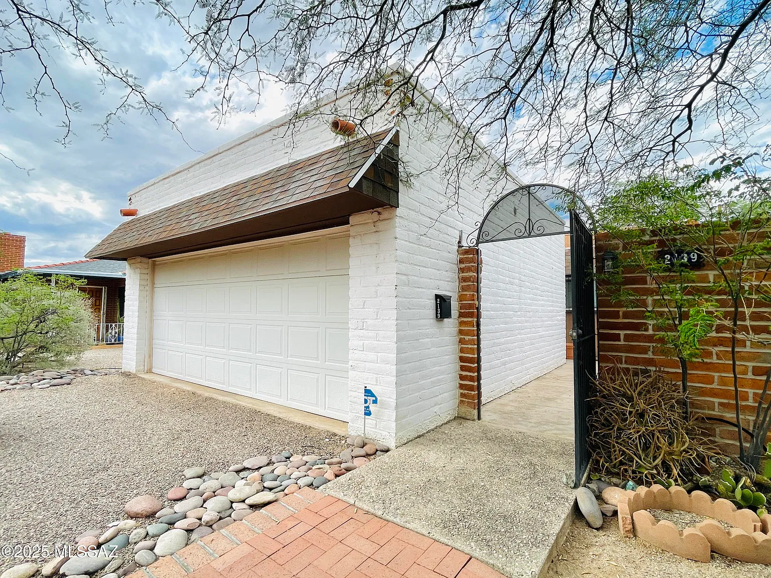 3 bed, 2.0 bath, 1409 sqft, $1,850 — Photo 1