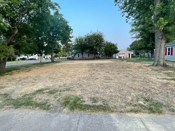 326 Vine St, Clyde, OH 43410