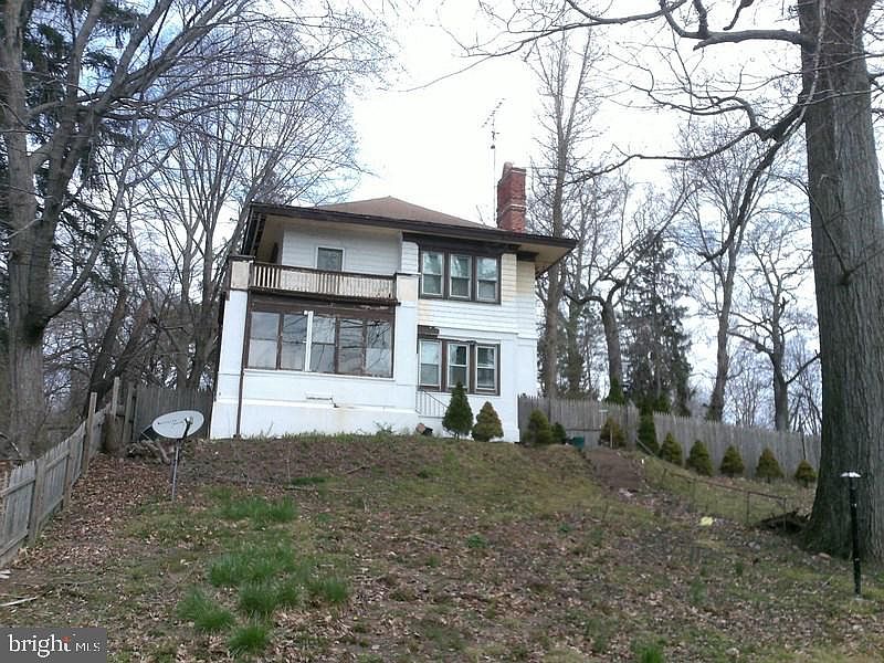 1st image of 826 Edgewood Ave