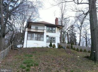 826 Edgewood Ave, Trenton, NJ 08618