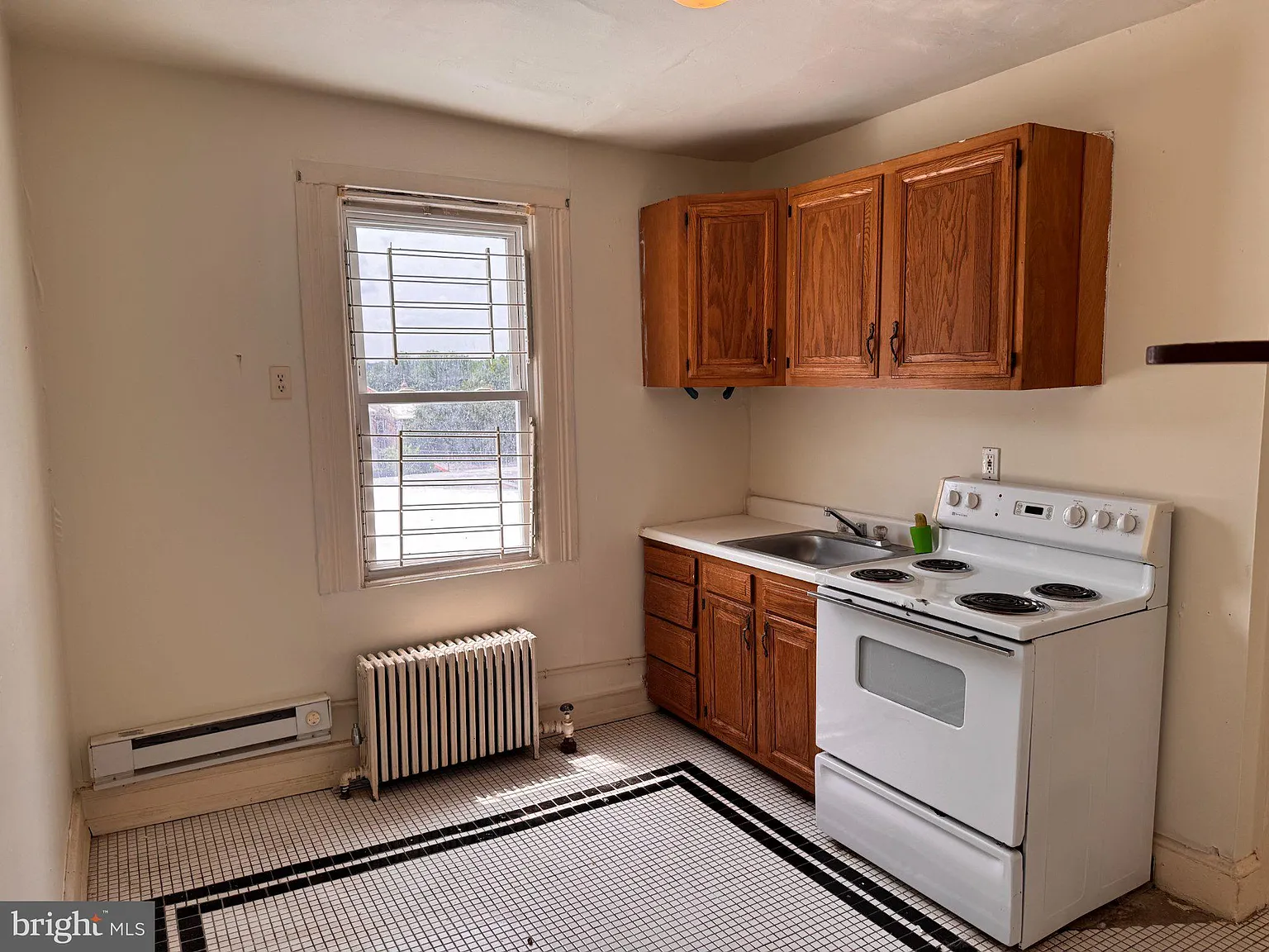 1 bed, 1.0 bath, 1050 sqft, $1,500 — Photo 1