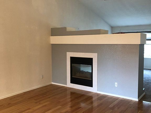 5th image of 12725 Elm Ln