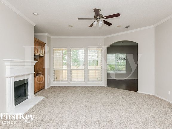 3rd image of 805 Mesa Vista Dr