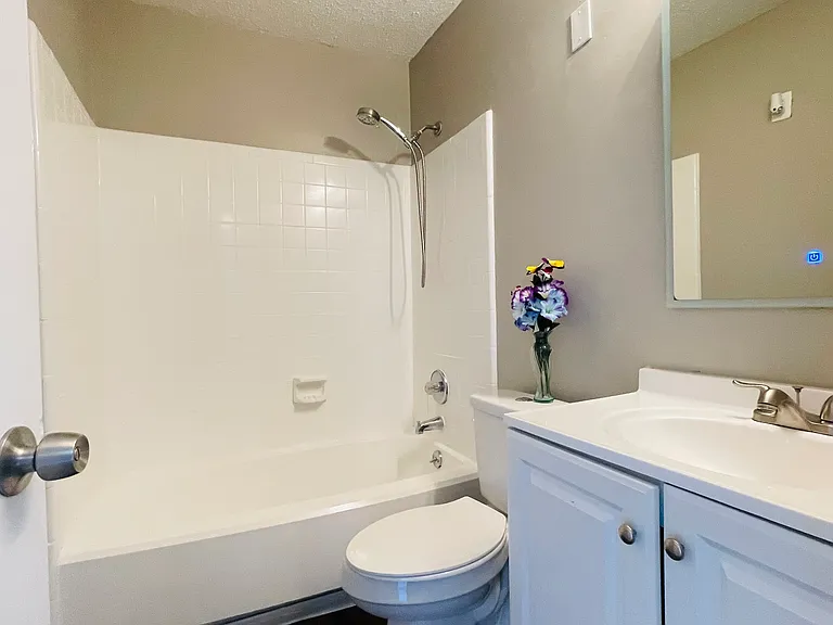 1732 N Hamilton St #D — Photo 4