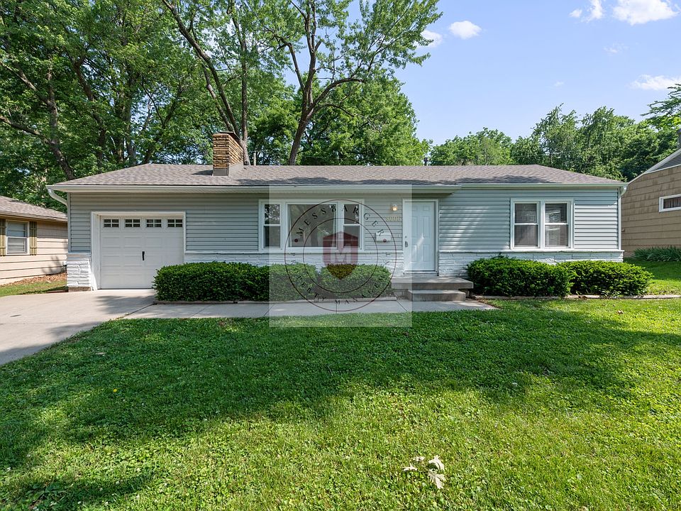 1st image of 8006 W 85th St