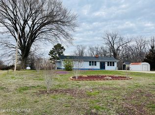 9016 Old Stage Rd, Centertown, MO 65023