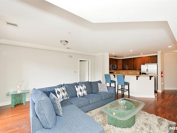 4th image of 54 Polifly Road #409