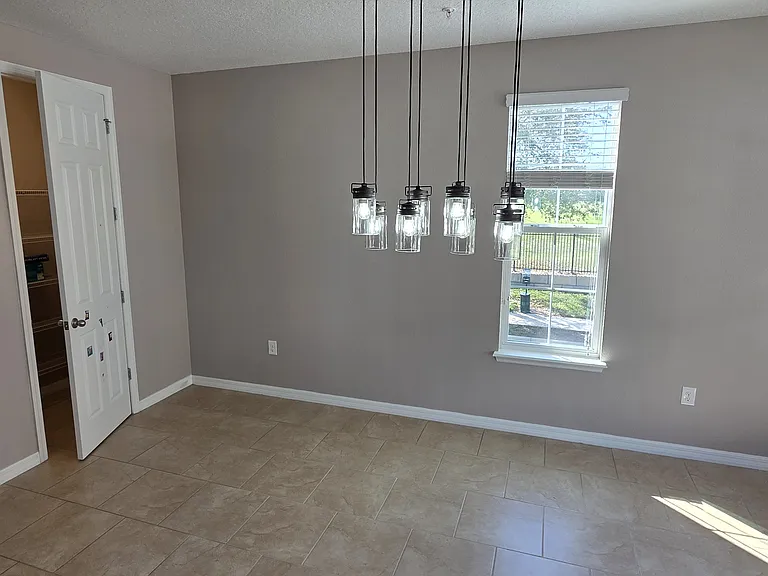 1062 Clifton Springs Ln — Photo 19