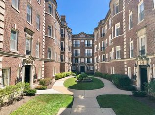 1515 Hinman Ave APT 2E, Evanston, IL 60201