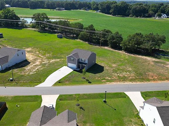 2nd image of 130 Altavista Dr