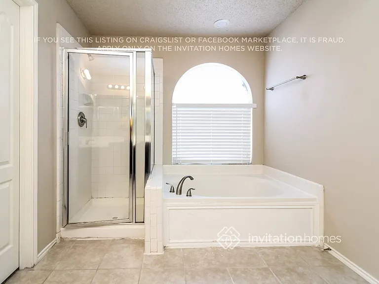 703 Meadowgate Dr — Photo 16