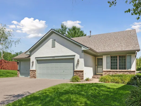 7899 Bailey Dr, Eden Prairie, MN 55347