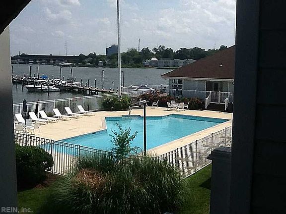 4th image of 233 Island Cove Ct APT C
