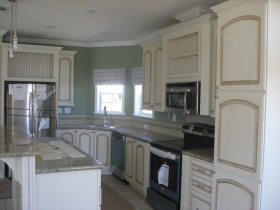 2nd image of 298 Norwich Ln