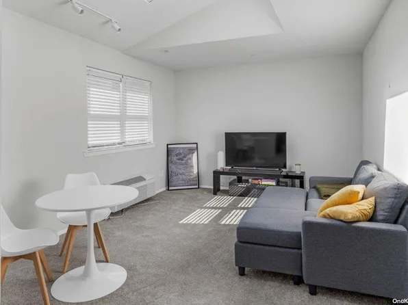 1337 Broadway #D22, Hewlett, NY 11557