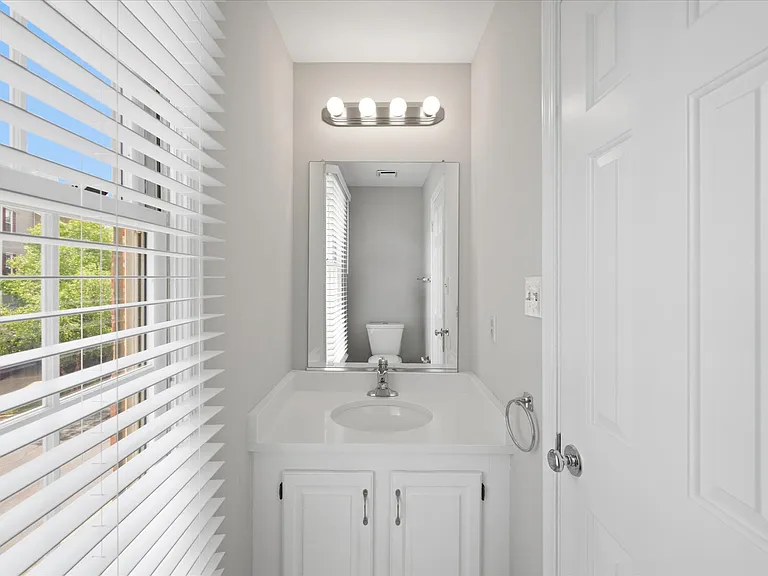 299 S Pickett St — Photo 15