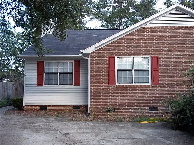 18 Setter Ln #A — Photo 1