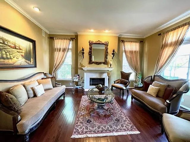 811 Fox Glen Pl — Photo 6